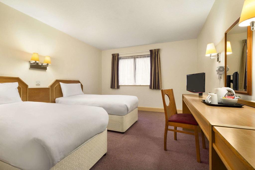 Days Inn Sutton Scotney South Bagian luar foto